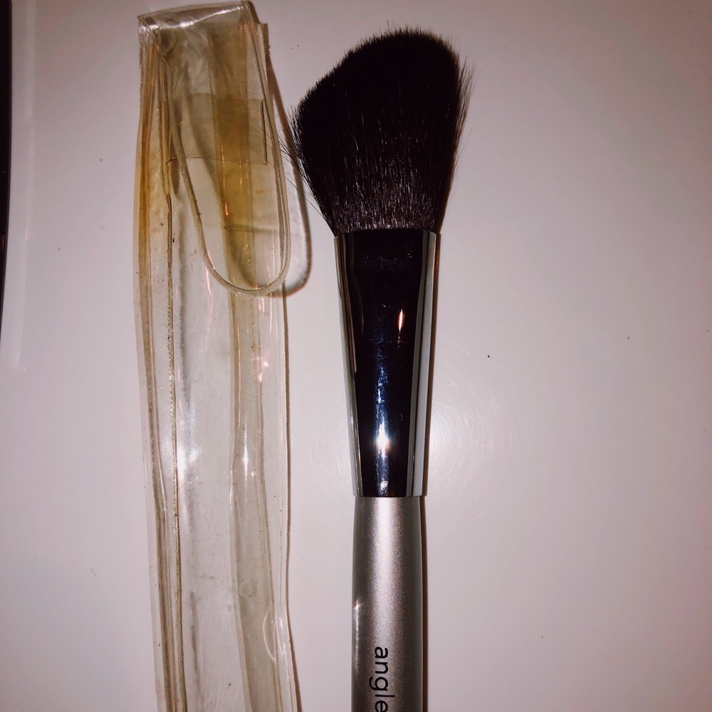 makeup - Picture 7 of 7